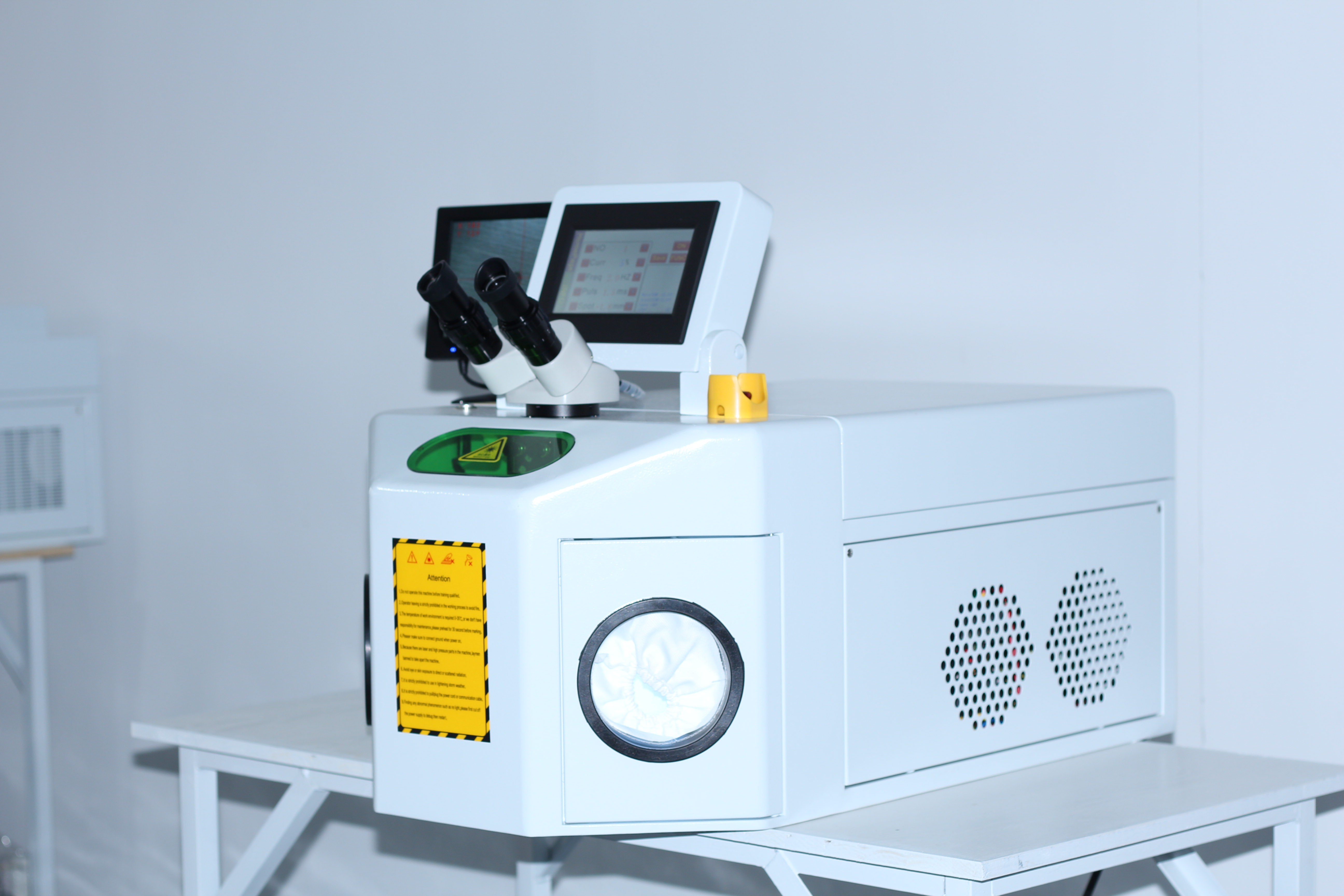 200 Вт ювелирный аппарат для лазерной сварки титана, золота, серебра, платины