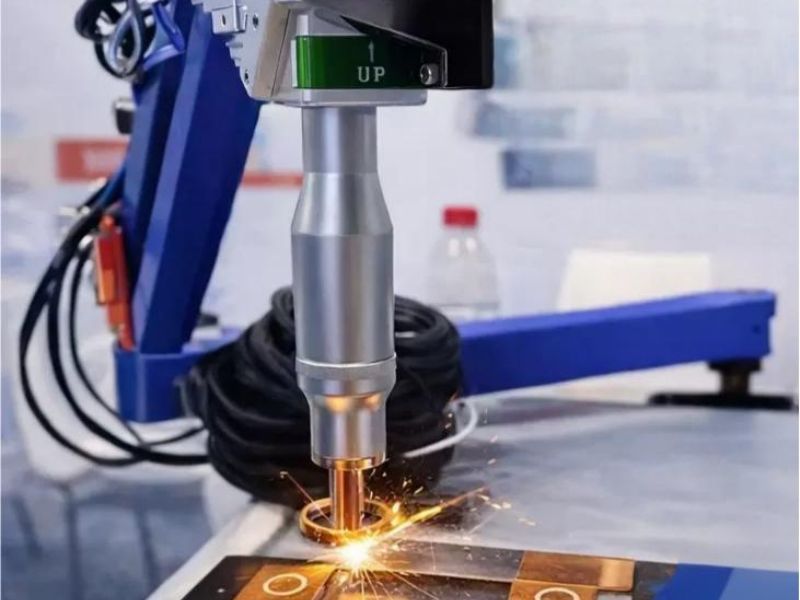 Сварочный аппарат для лазерной сварки литиевых батарей и аккумуляторов энергии 