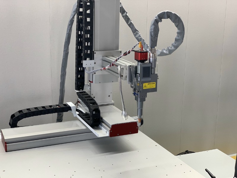 1500 Вт 2000 Вт 3000 Вт 6000 Вт Автоматический сварочный аппарат для лазерной сварки волокна на платформе