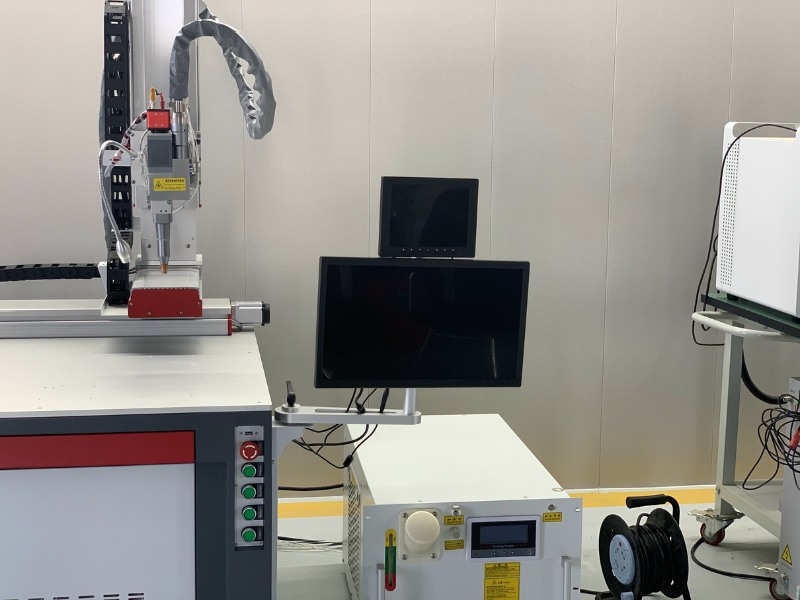 1500 Вт 2000 Вт 3000 Вт 6000 Вт Автоматический сварочный аппарат для лазерной сварки волокна на платформе